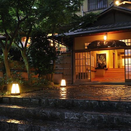 Atami Taikansou Екстериор снимка